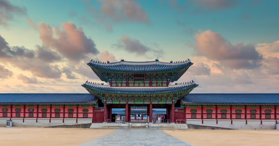 Exploring Gyeongbokgung Palace: A Journey Through Korea’s Royal Past